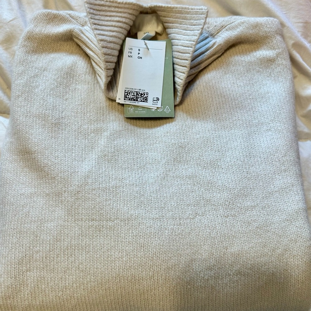 H&M oversized sweater